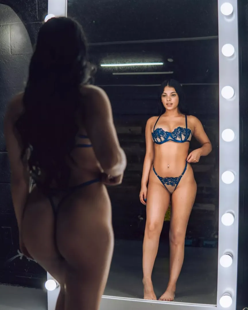 Even she can't believe how incredible her body is! by ilovebellyrings