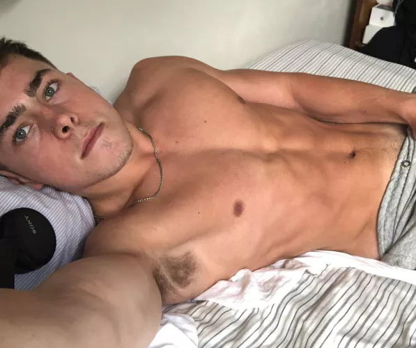 Feeling kinda lazy! by flashdemboob