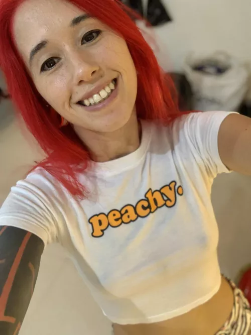 Feeling peachy by NoraRedmain