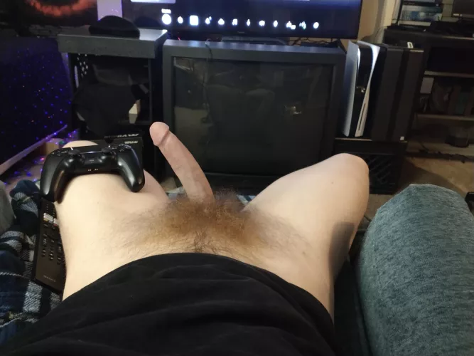 Gaming time by BackgroundMirror2036