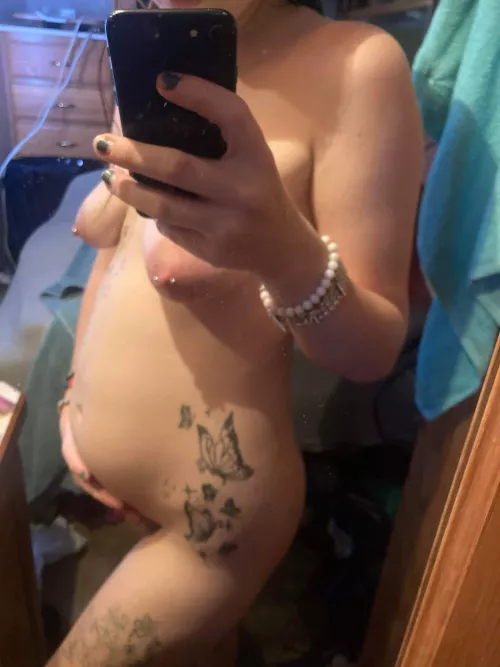 Hey :) by Slow_Matter_528