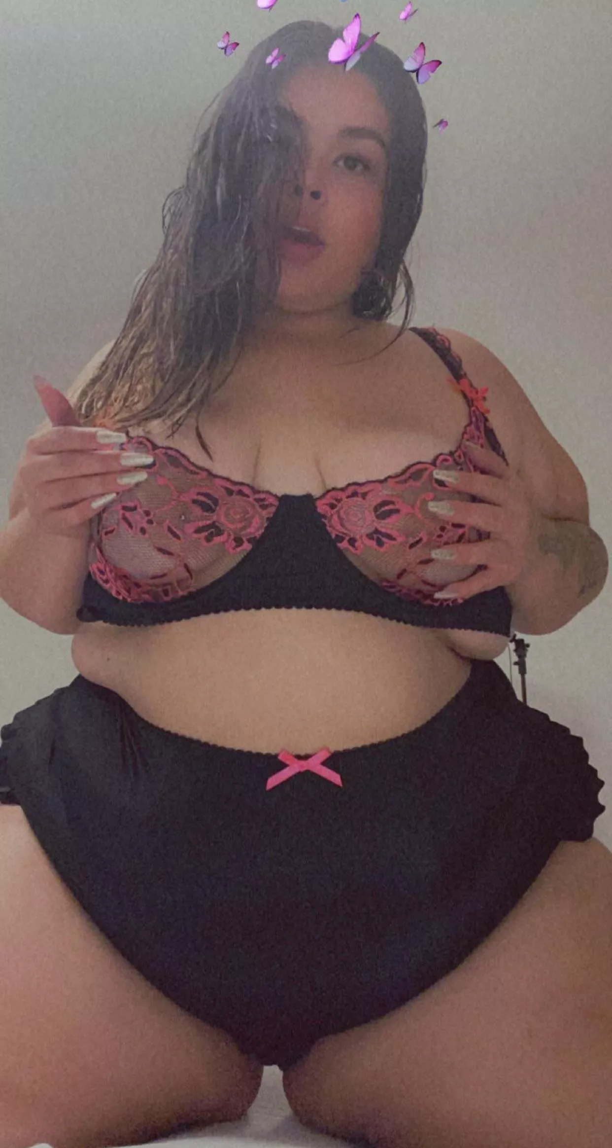 Hit me up 😩💦 posted by IndependentCredit836