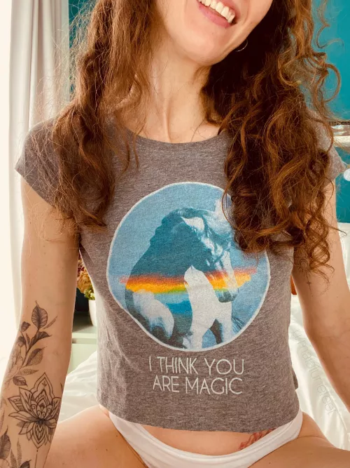 Hope the message on my top made u smile :) [f] by maialunefeet