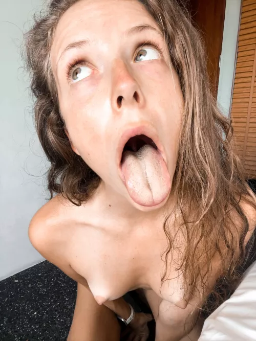 I bet you wanna see the cumshot that landed in my face 🥵 by lulusdreamz