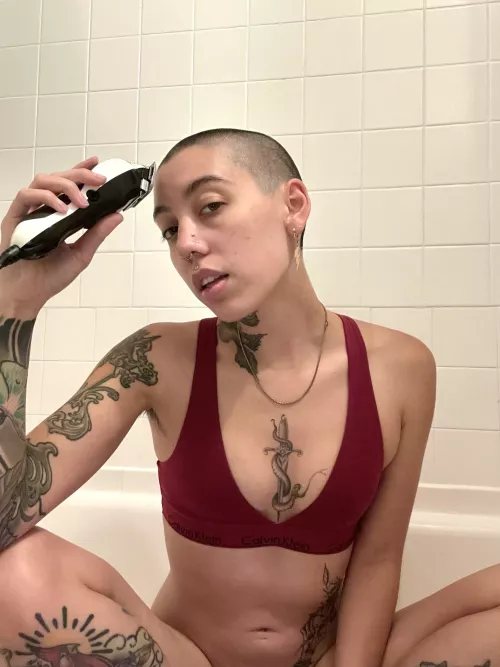 Looove a fresh shave by R3plyGirl