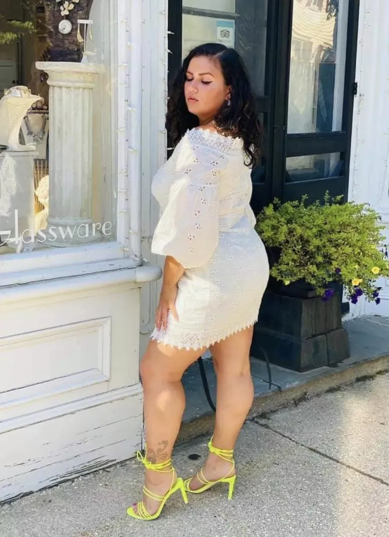 Love these thick legs posted by Friendly_Answer7153