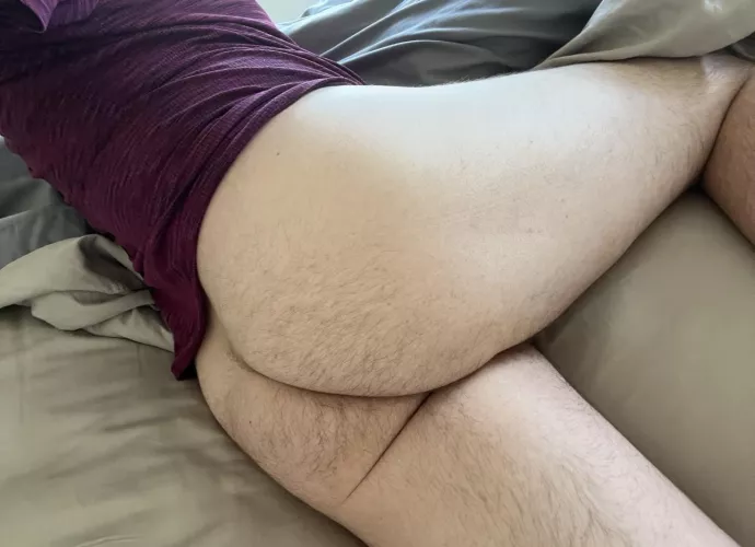 My furry 🍑 by nw54321