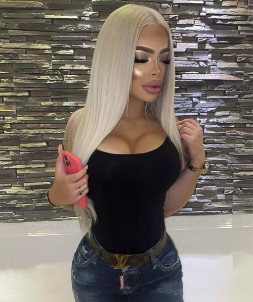 Perfect lips and tits by taurus2299