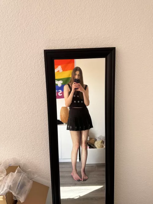 Quite happy with my body progress by Lunawithaballon