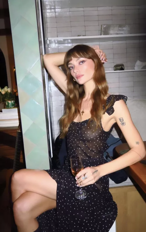 Sarah Holt by immaterra