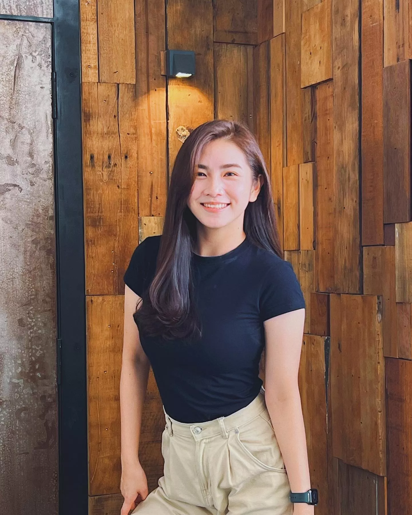 Smile posted by fullnameqwertyu