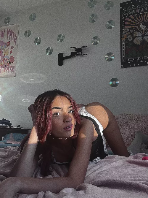 this small babe wants to have some fun you down ? by Annababe_