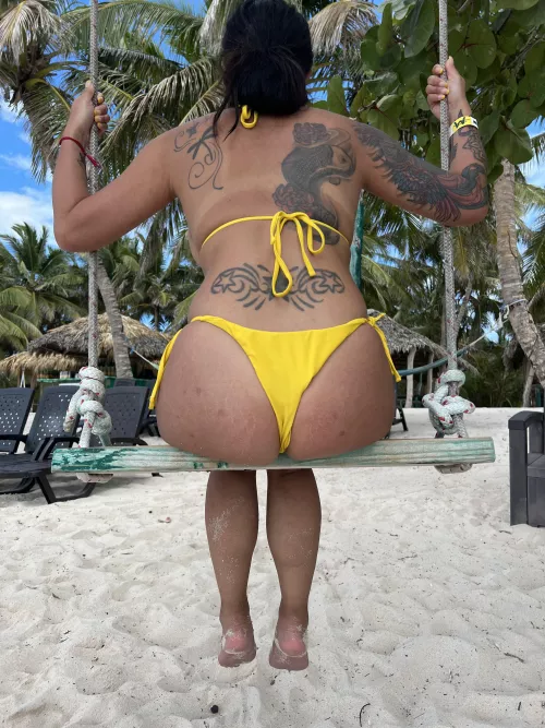 Vietnamese juicy booty in the Caribbean sun! by honeybeenguyen-2-