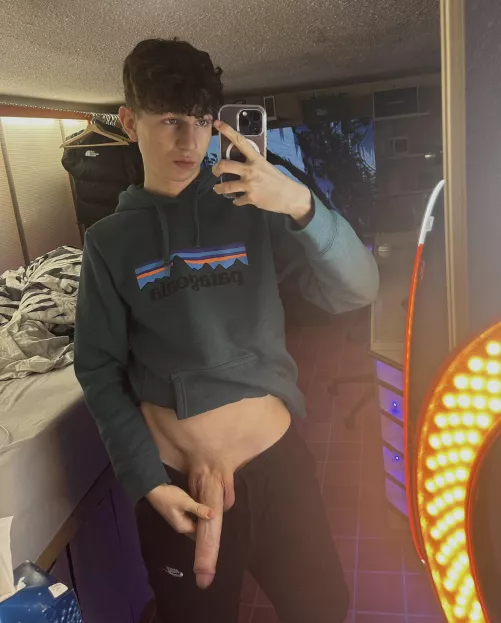 You sitting or sucking? by brndn03