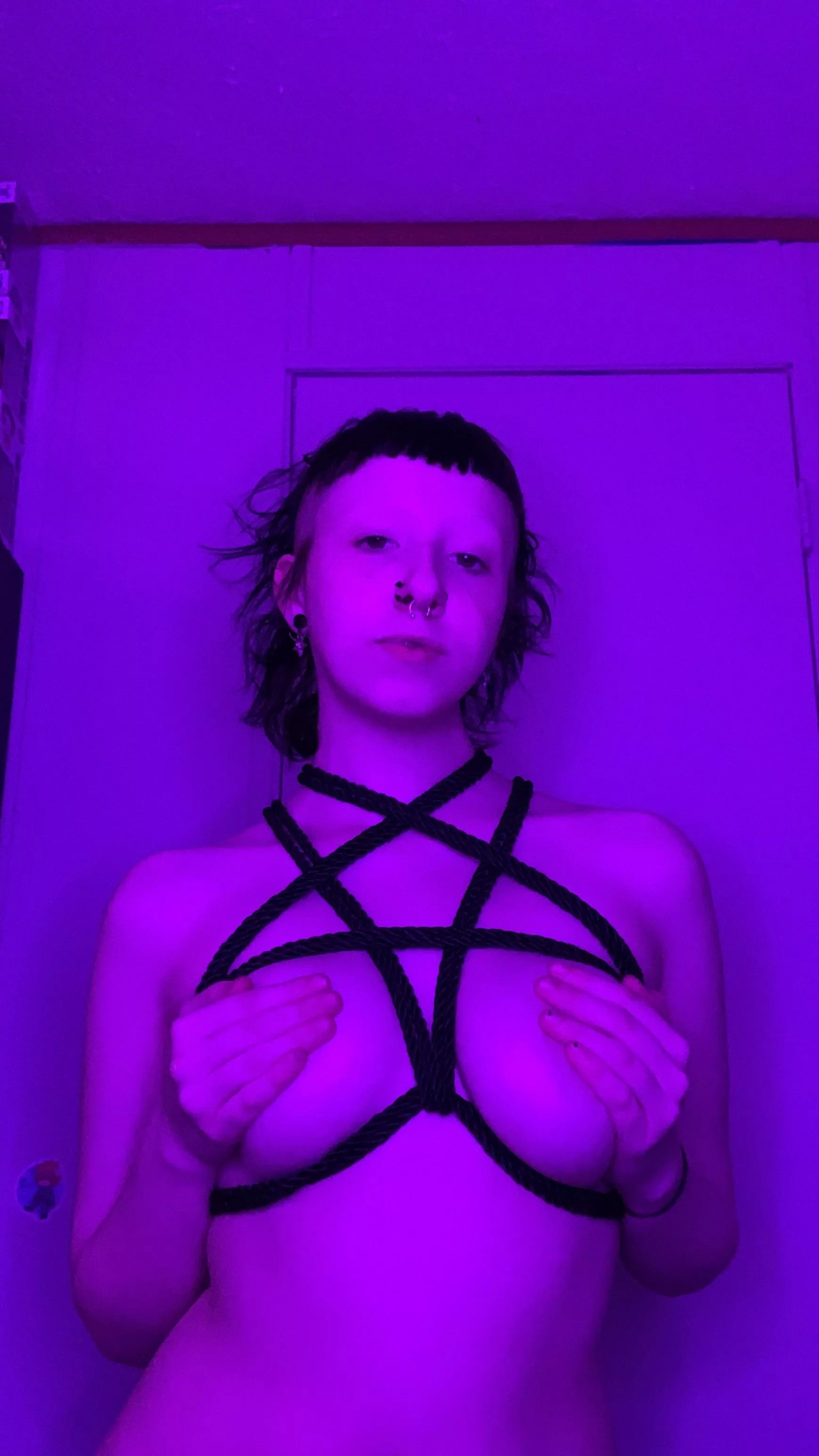 All yours~ posted by OpheliaMeUp