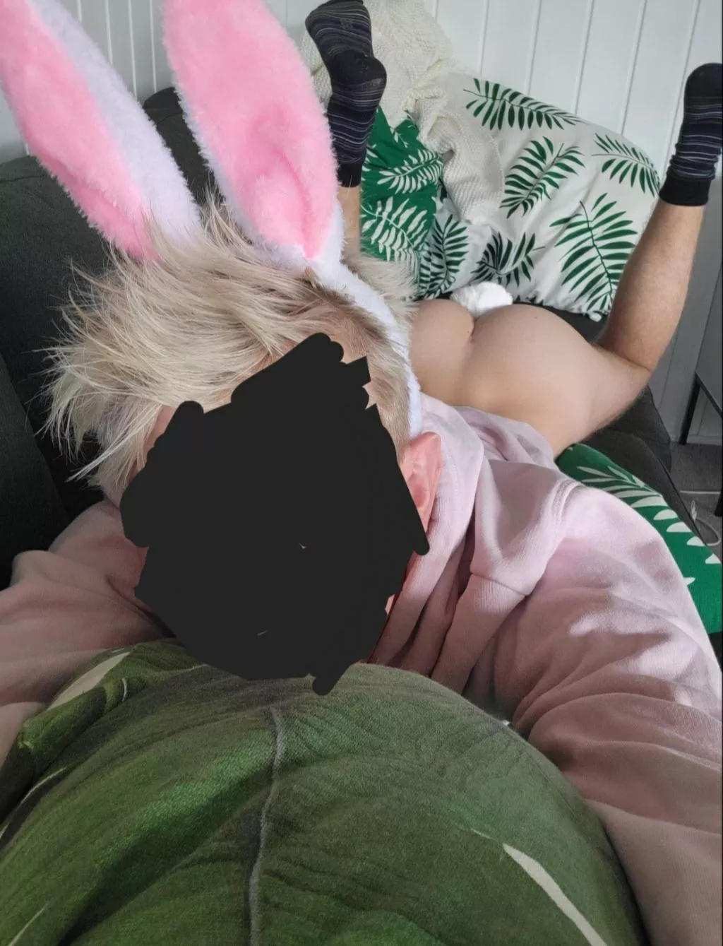 Can I be your easter bunny boy 🐰🥺 posted by boy_sharing_toy