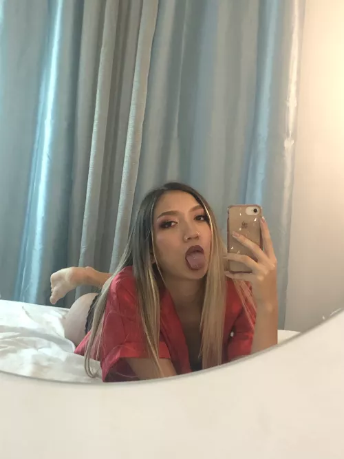 Cum on my pierced tongue by Assurrefswk