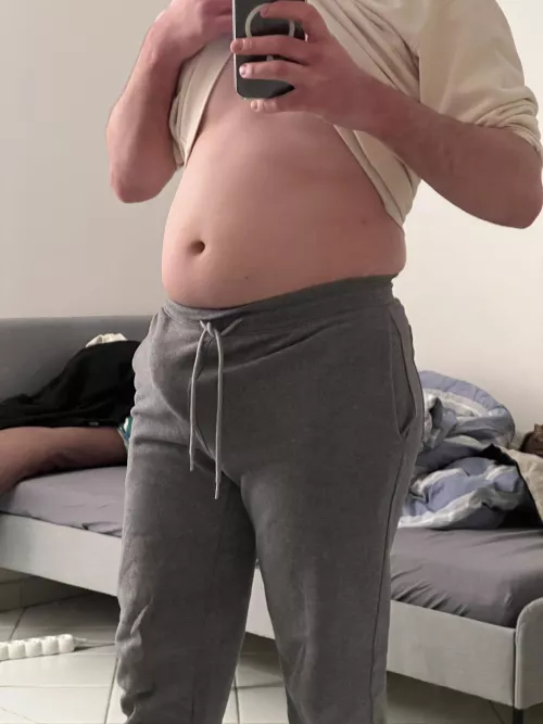 Does the extra weight look good on me ? by Chunkyyboy_