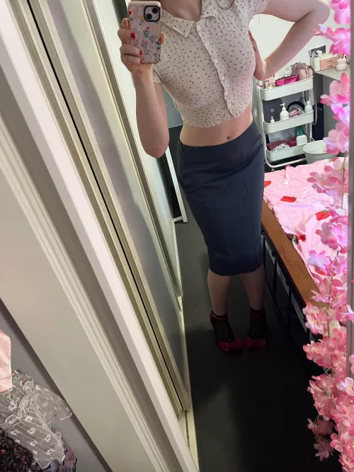 Getting ready to go into the office 😈 by Rathom015