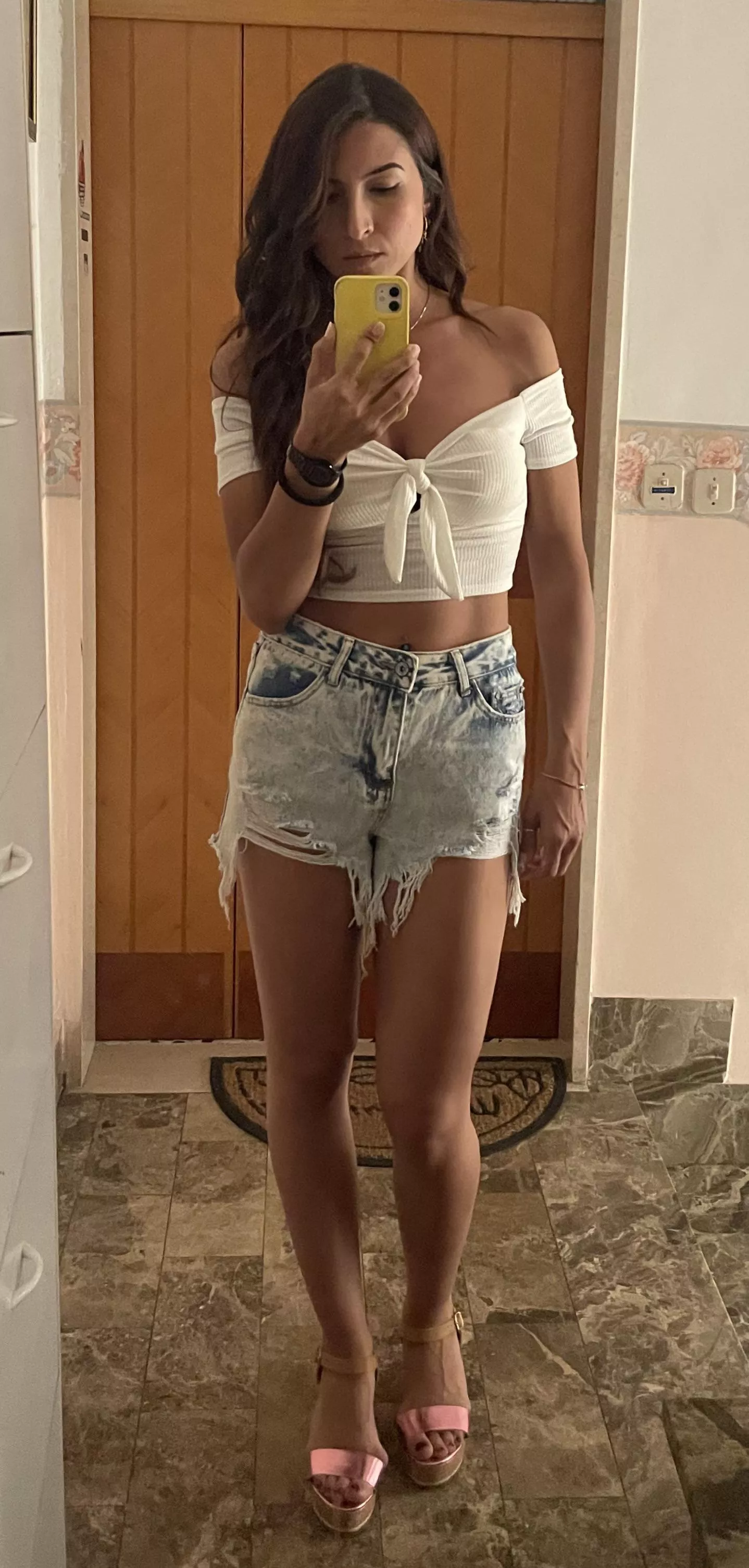 Hi everyone.. i’m new 🥰 posted by JDoll_