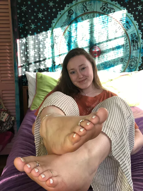 I know you want my fresh white pedi in your face hehe by _laurieee_