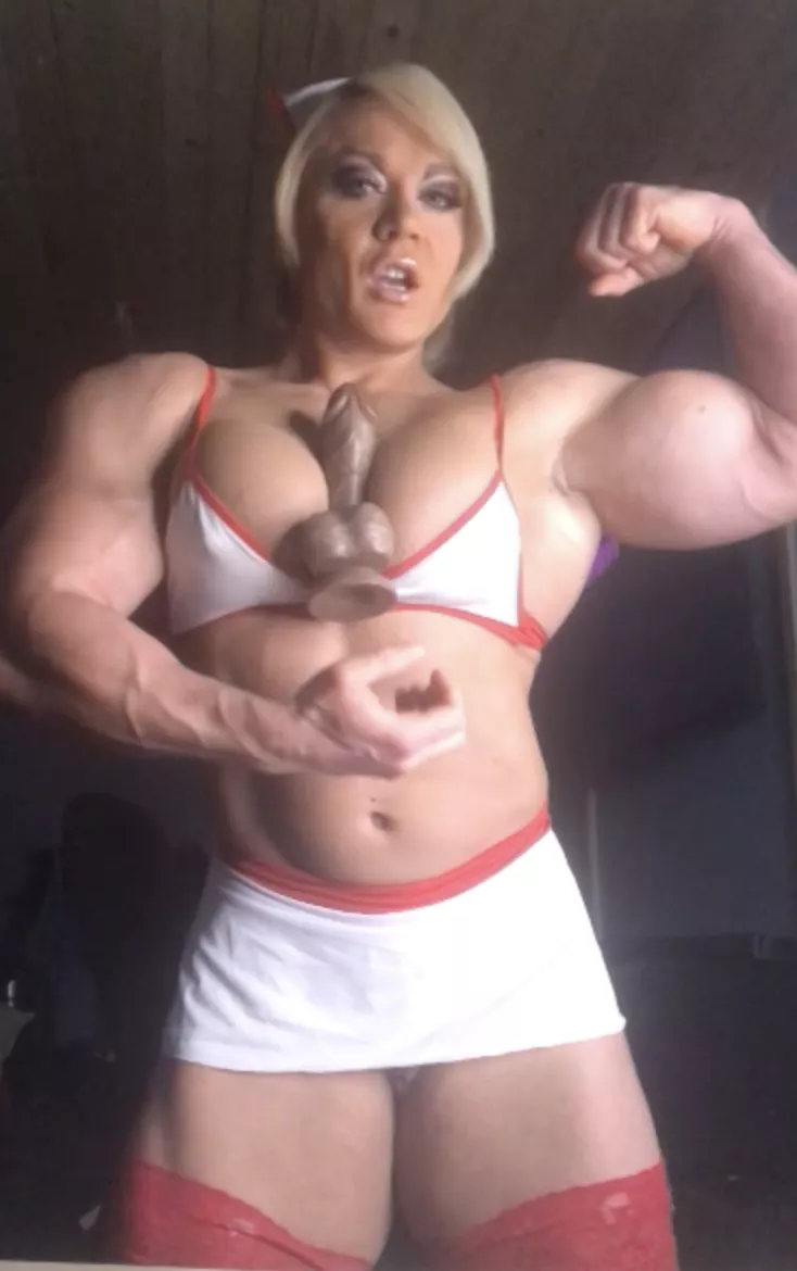 IFBB Pro Lisa Cross Pro Female Bodybuilder posted by LisaCrossXXX