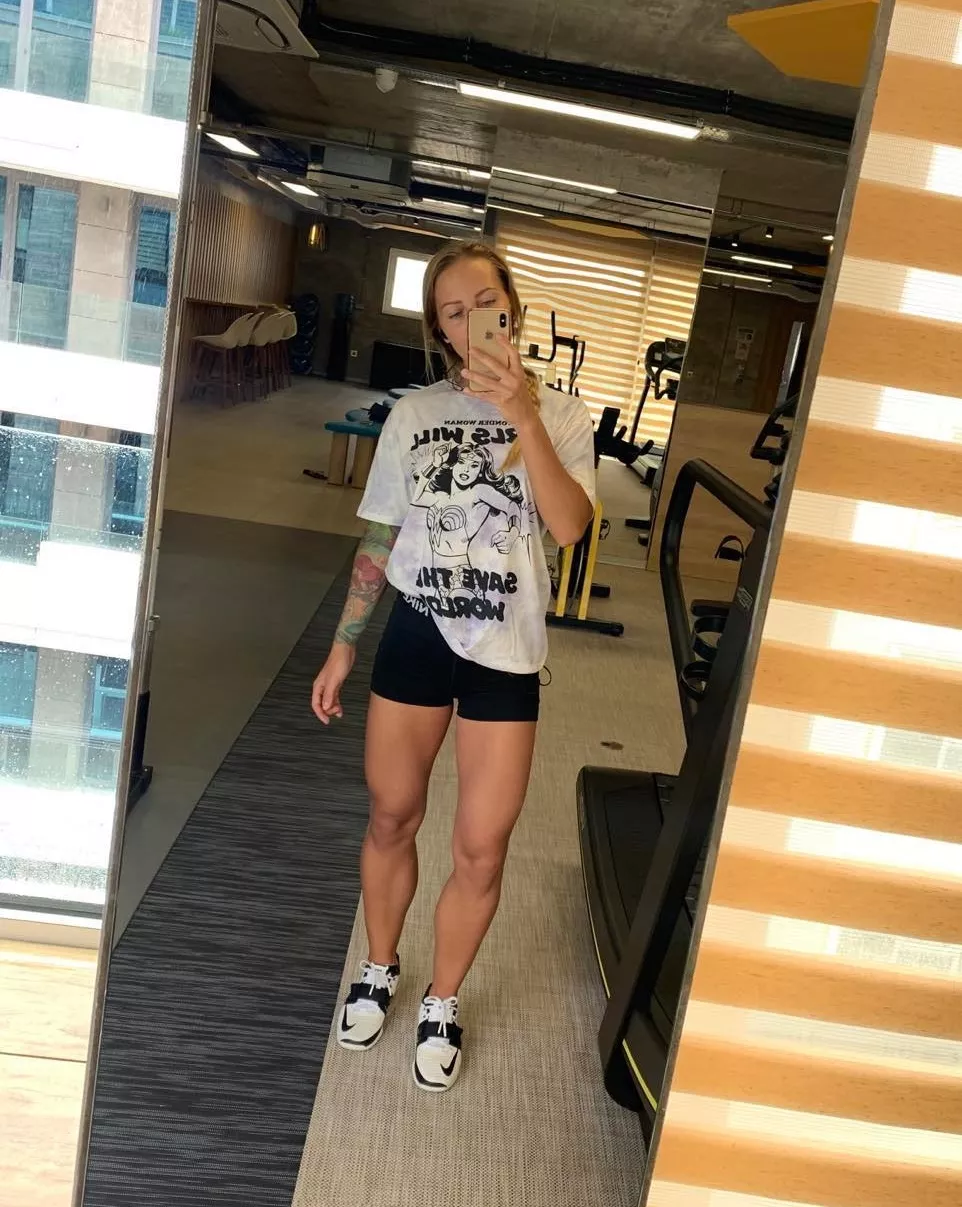 I´m 160 cm of cuteness 🥰 posted by sagittarinaofficial