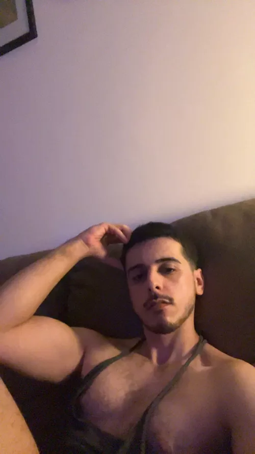 Letting the tiddis out after crossfit thrusters 😔 by Talrenoo