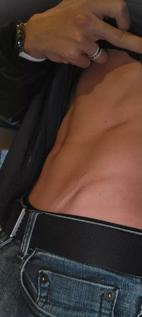 Lowercase v by jasonotilop