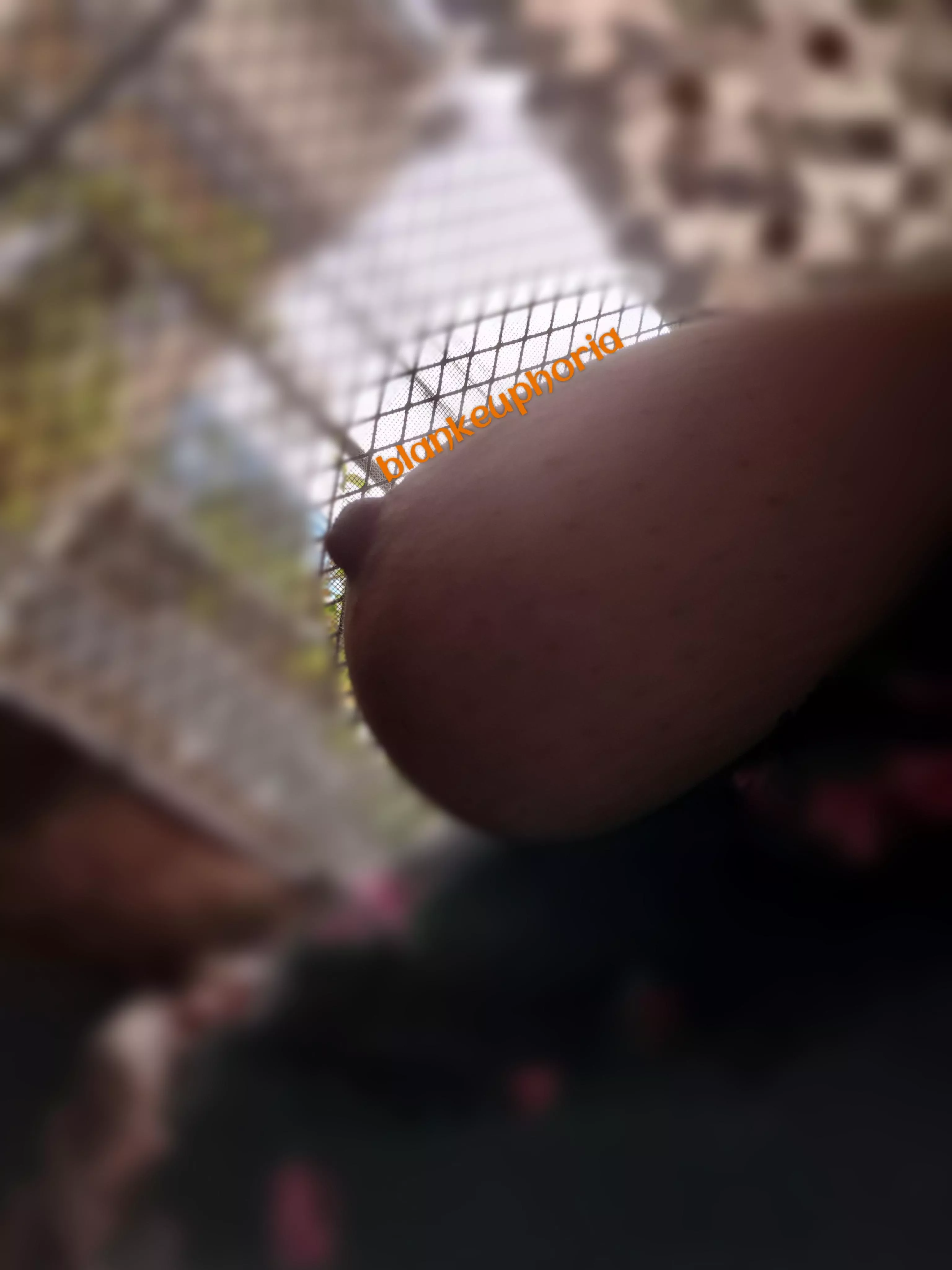 my horny exhibitionist sel[f] posted by ResistingEuphoria