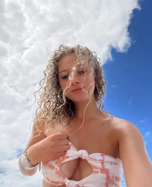 My sexiest friend 😍 IUTR by jmoneyyy_bbyogod