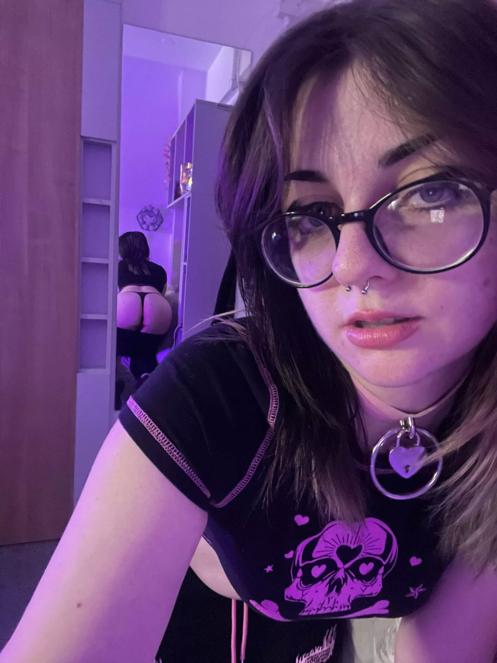 Peek-a-boo posted by spookythighsxo