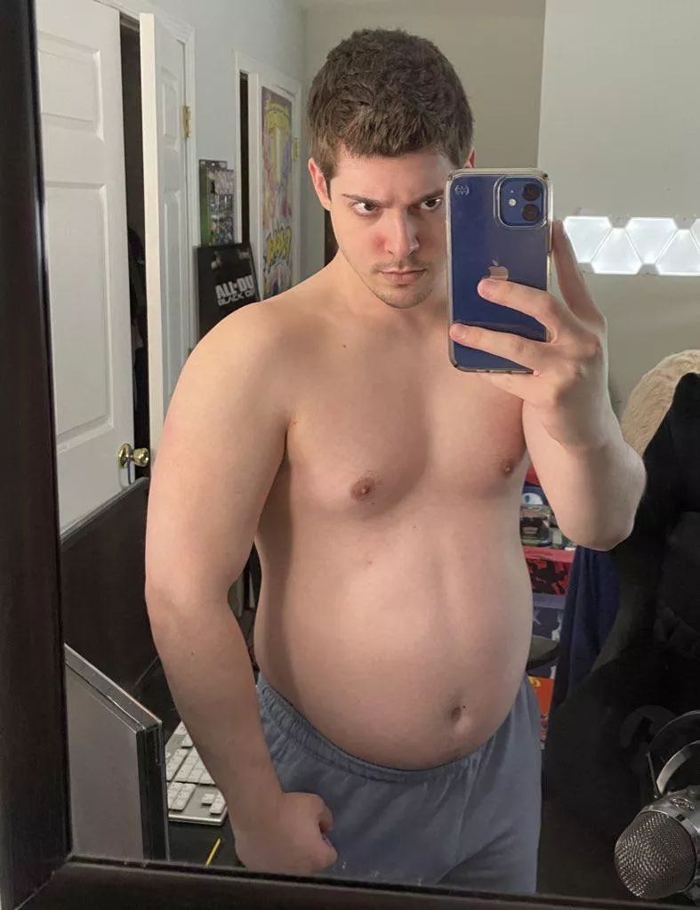 Rubbing my belly everyday so it helps it grow posted by casscagex