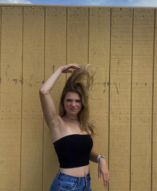 She knows she’s a tease by monty00115