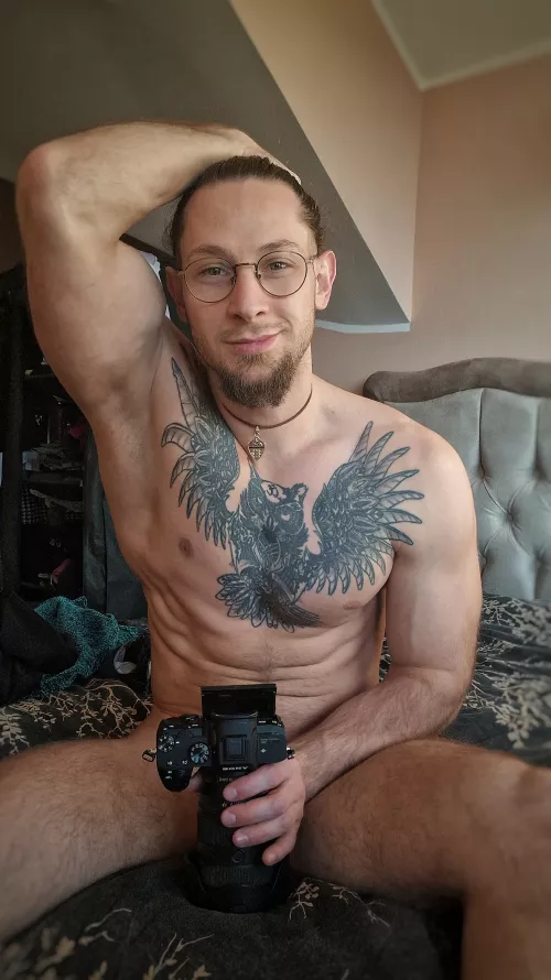 Smooth but sweaty by Jeid-Vine