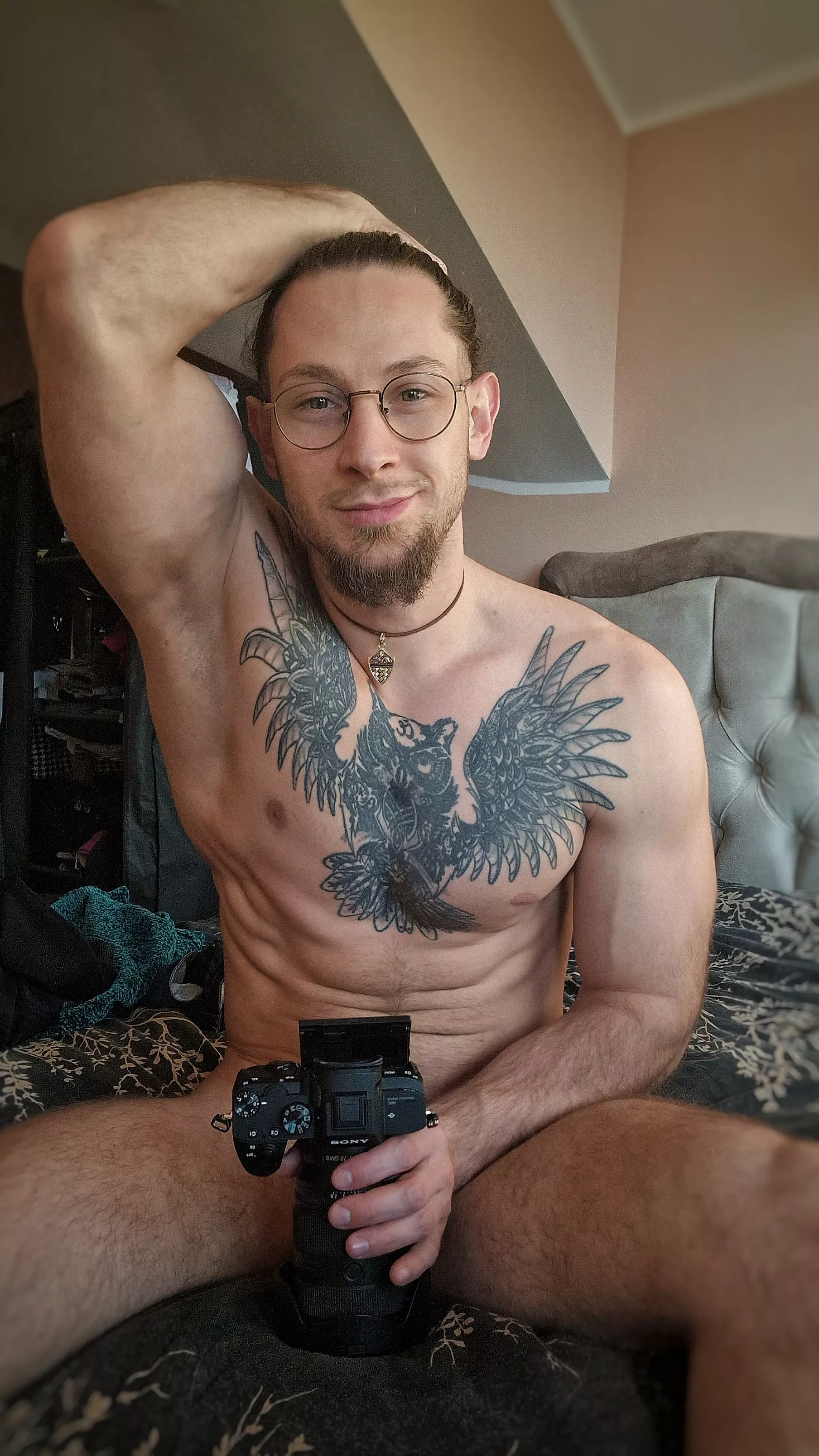 Smooth but sweaty posted by Jeid-Vine