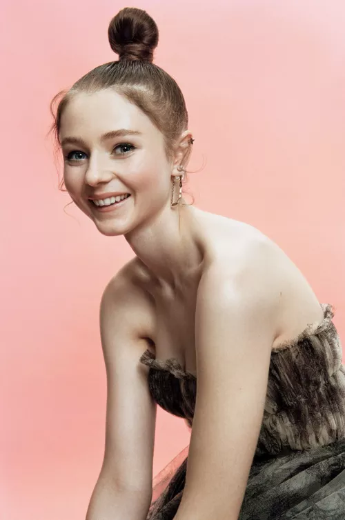 Thomasin McKenzie by salvadorcerinza