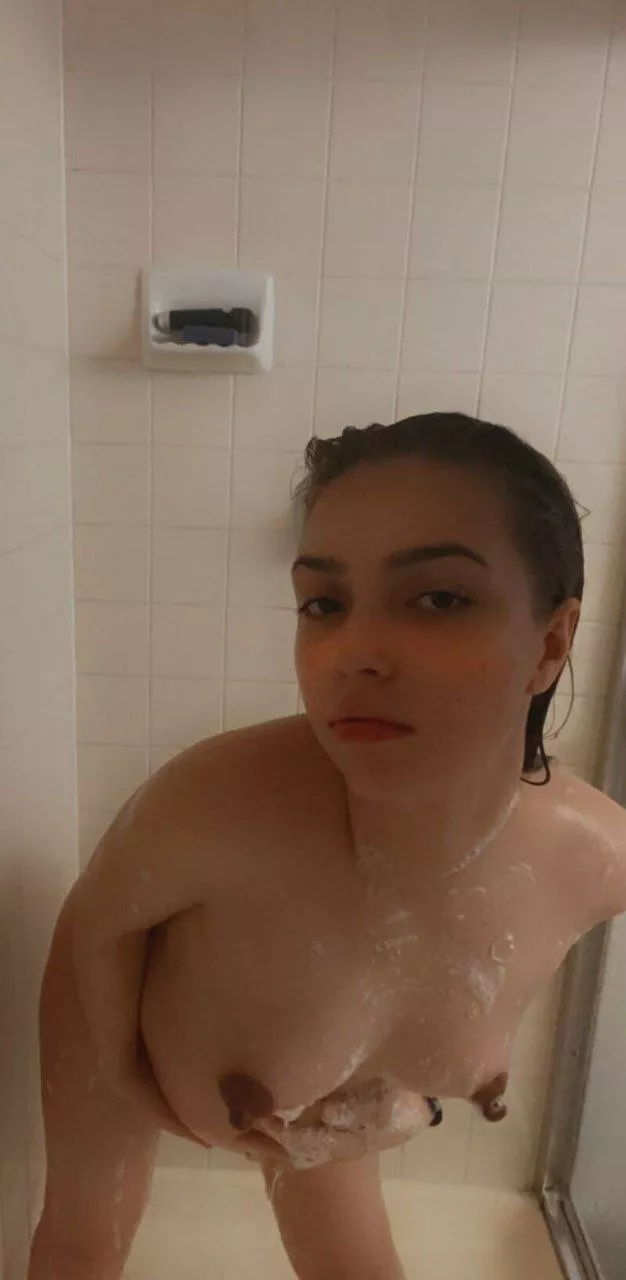 wanna fuck? posted by gotcreampiedx