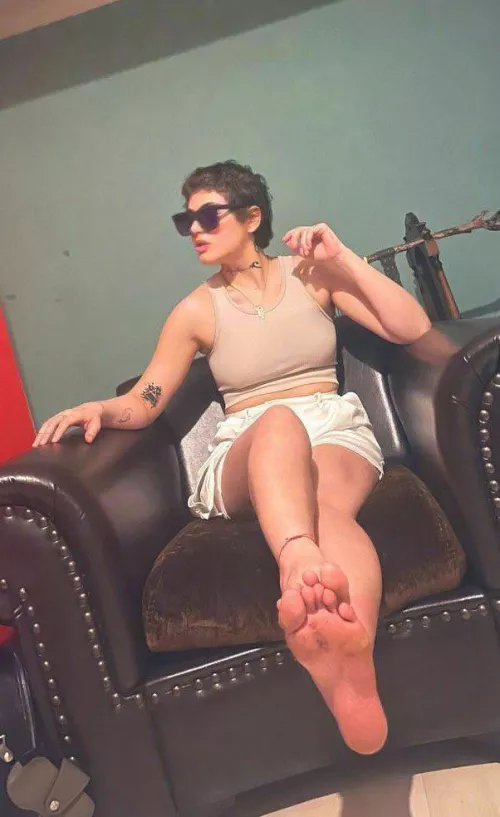 Would you clean my feet for me ?🤔 by alltypesofkink