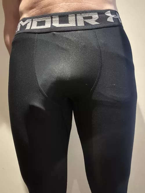 Would you speak to me at the gym? by LittleSecretOnes