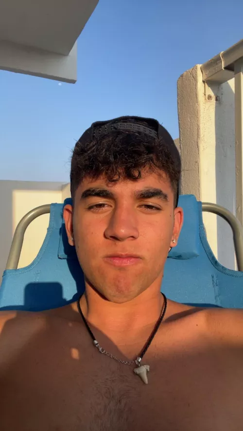 18 florida highschooler for other highschoolers (18+), frat bros, and muscle dads @vnvnhal florida ++ real dad ++ by anonymous-latino2005