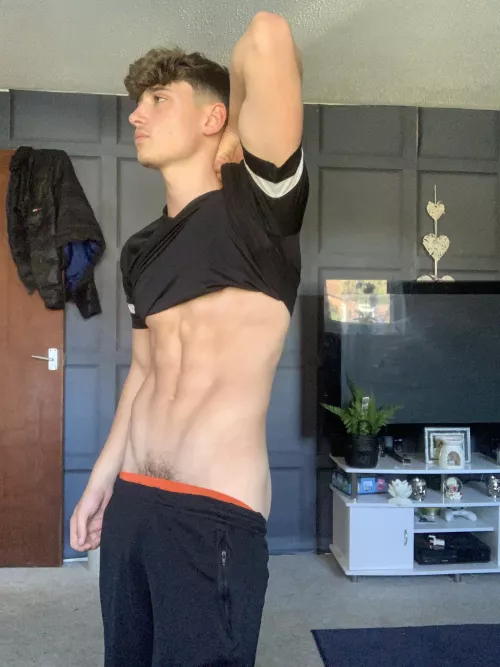 [18] Hey cutie! by leo-brooks