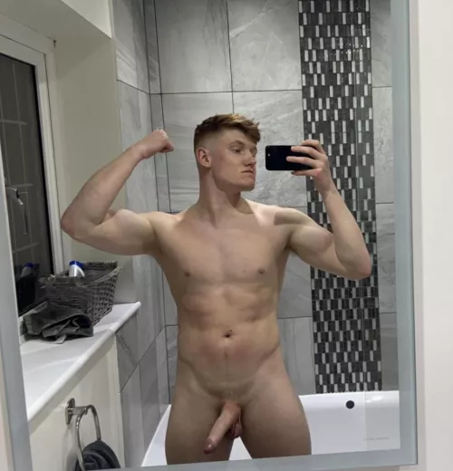 (21) Rugby stud love older women ;) by Fragrant_Judgment701