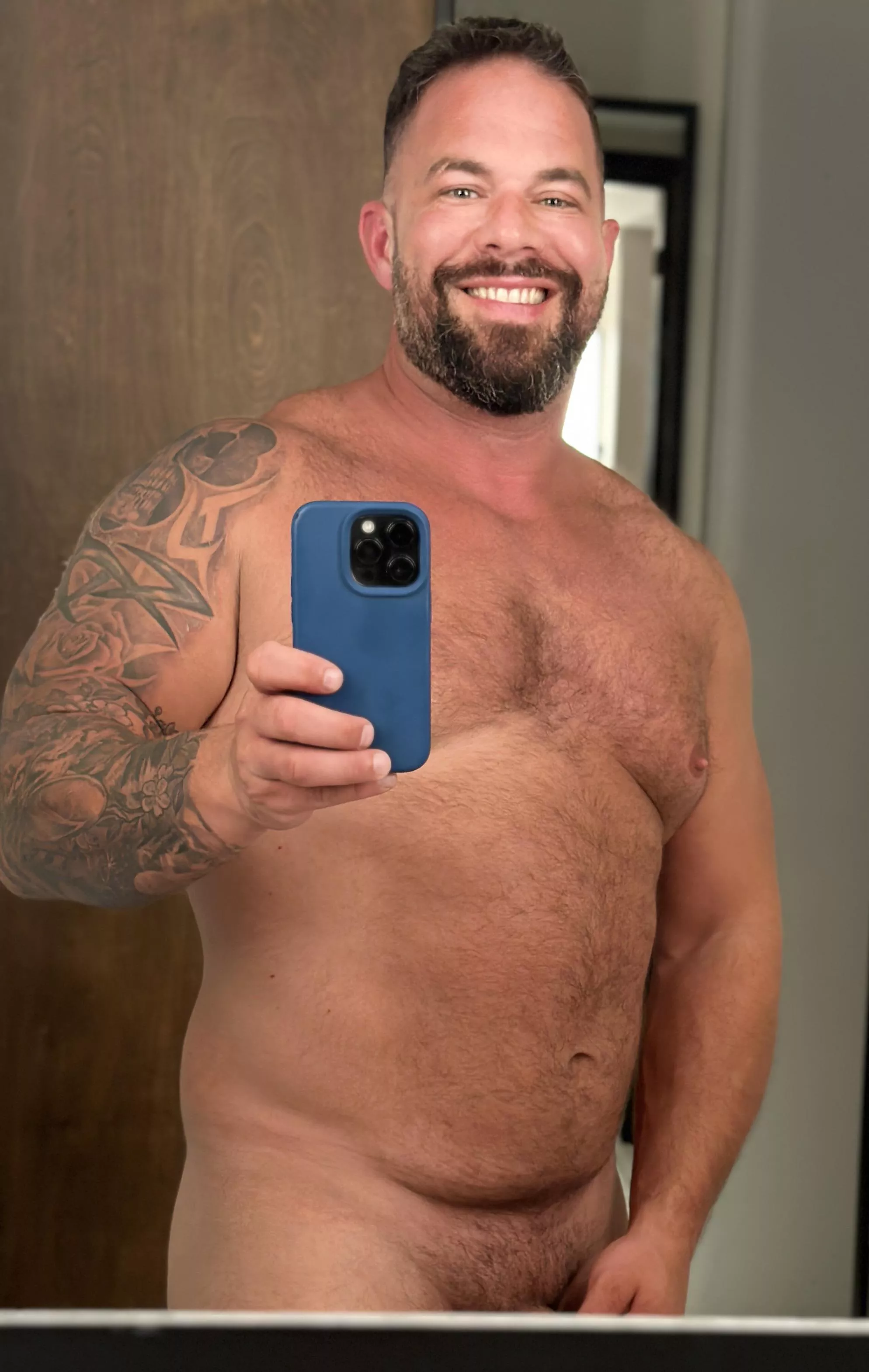 Am I Chubby? I mean I definitely drink beer and eat tacos and have a belly but I go to the gym regularly. So Chubby or not chubby? Oh and I’m 40 posted by Thickdaddy007