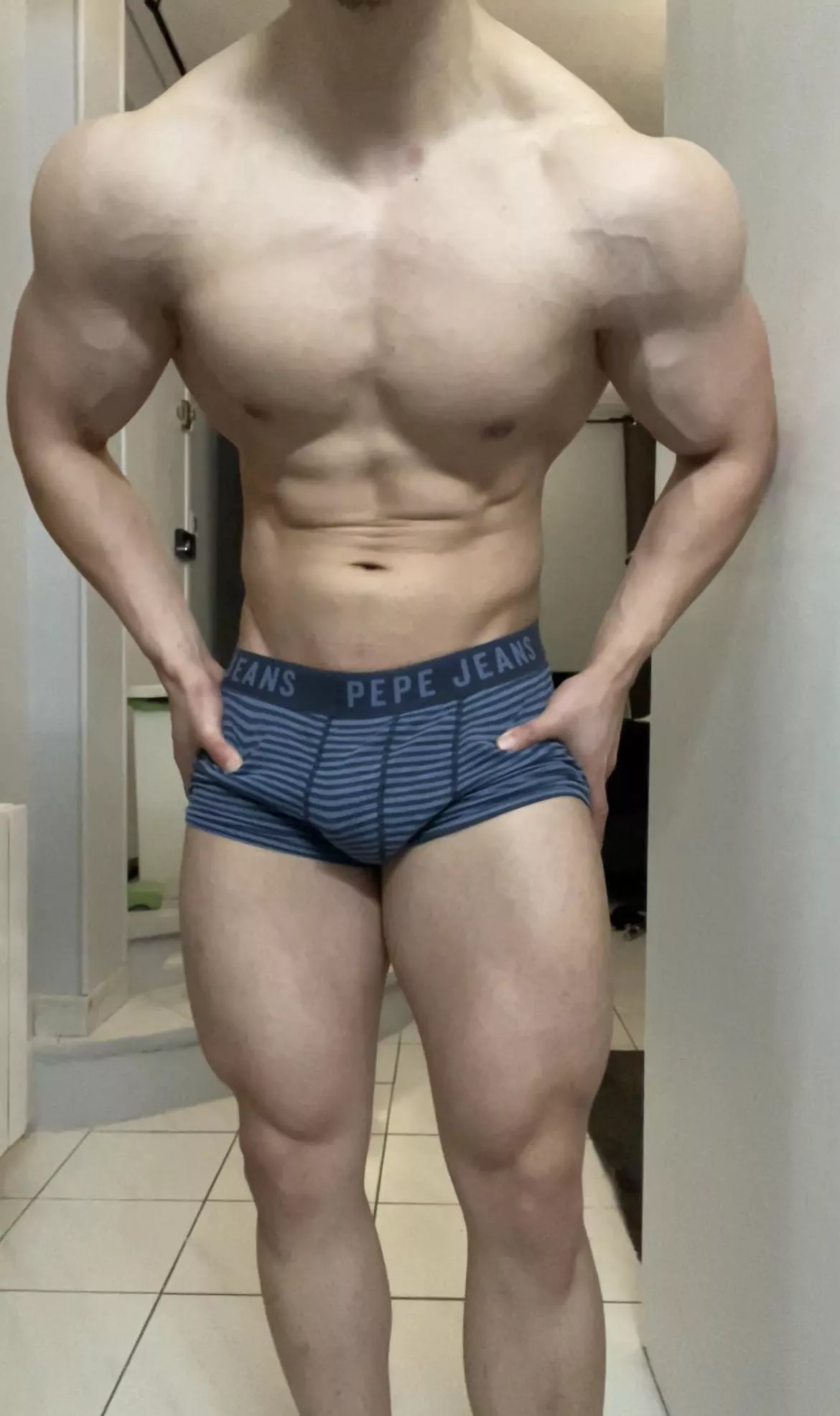 Boxers or briefs? 🤔 posted by MuscleBoi1337