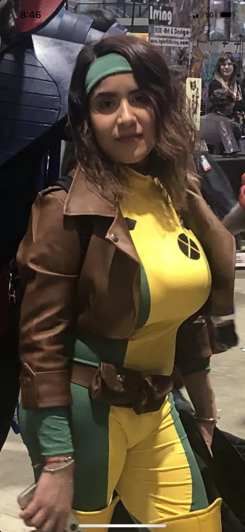 Busty Rogue cosplay by BodyofGrist