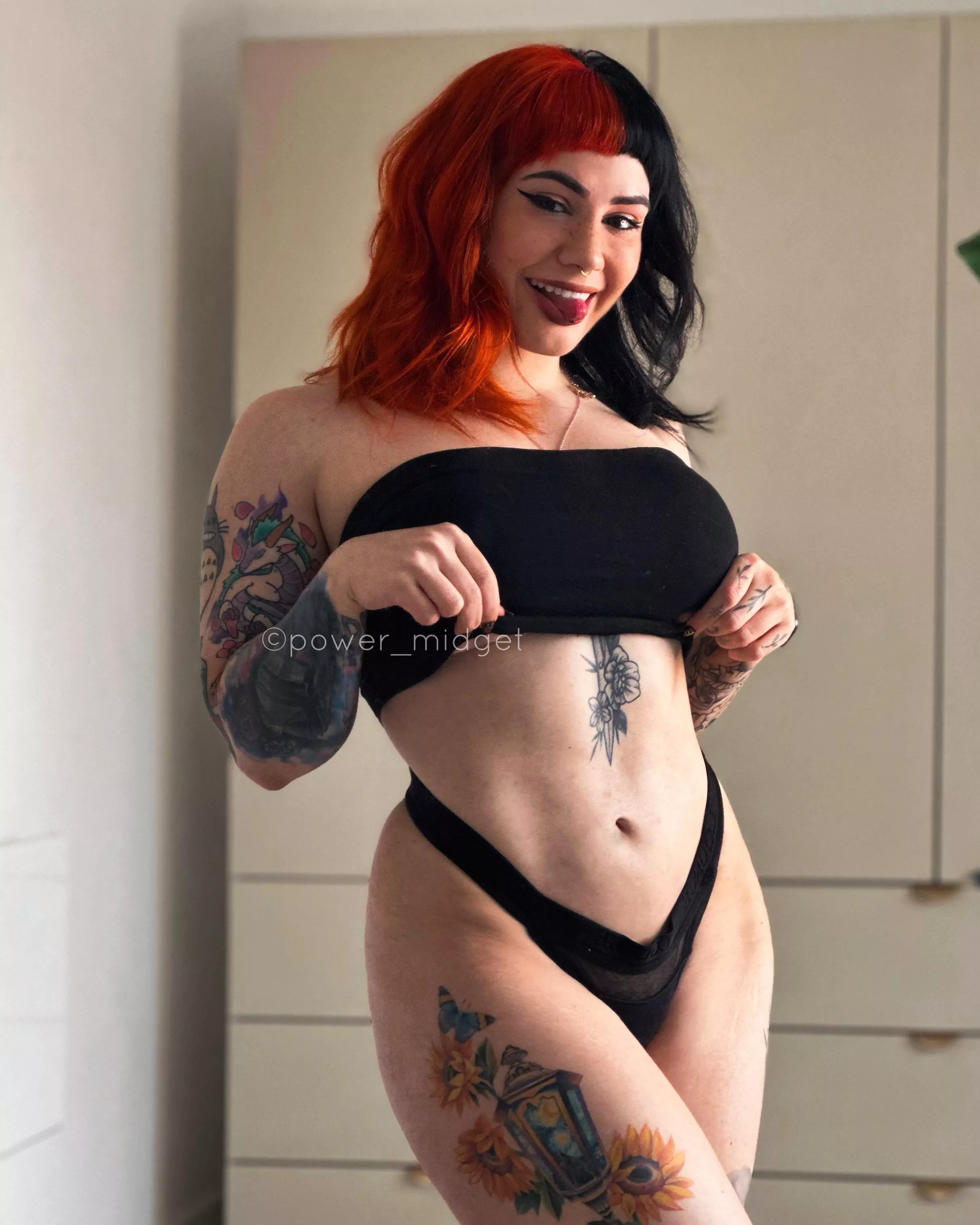 Can you tell I love squats? ☺️ posted by power_midget