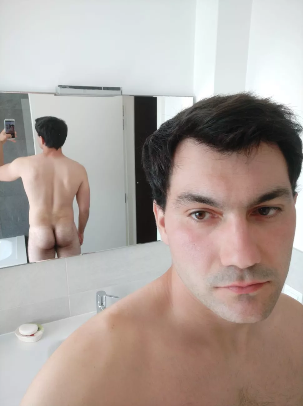 Do you like my round ass? 😏 posted by David_wildbro