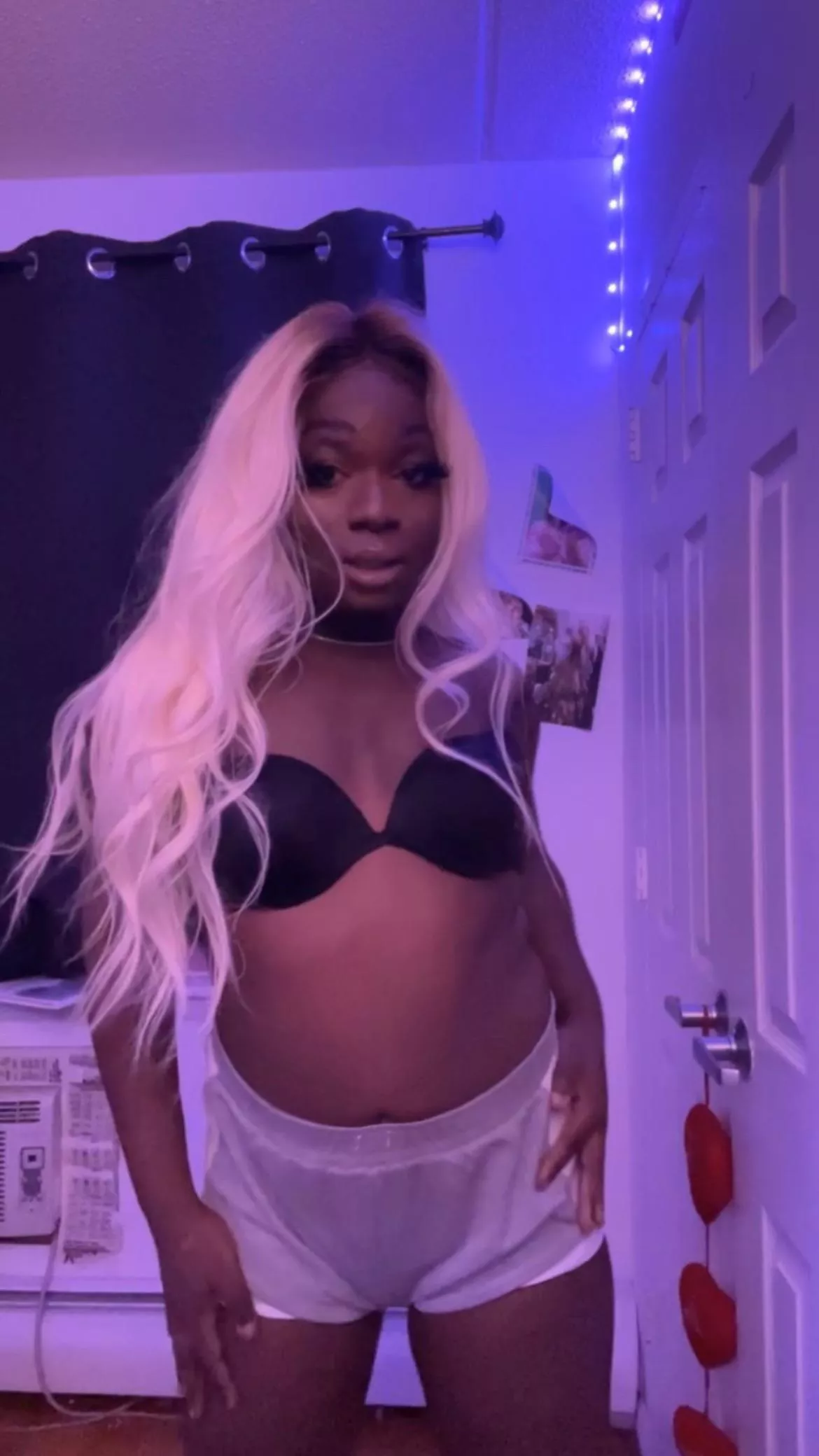 do you like the blonde on my dark skin? 🍫 posted by serayahstar