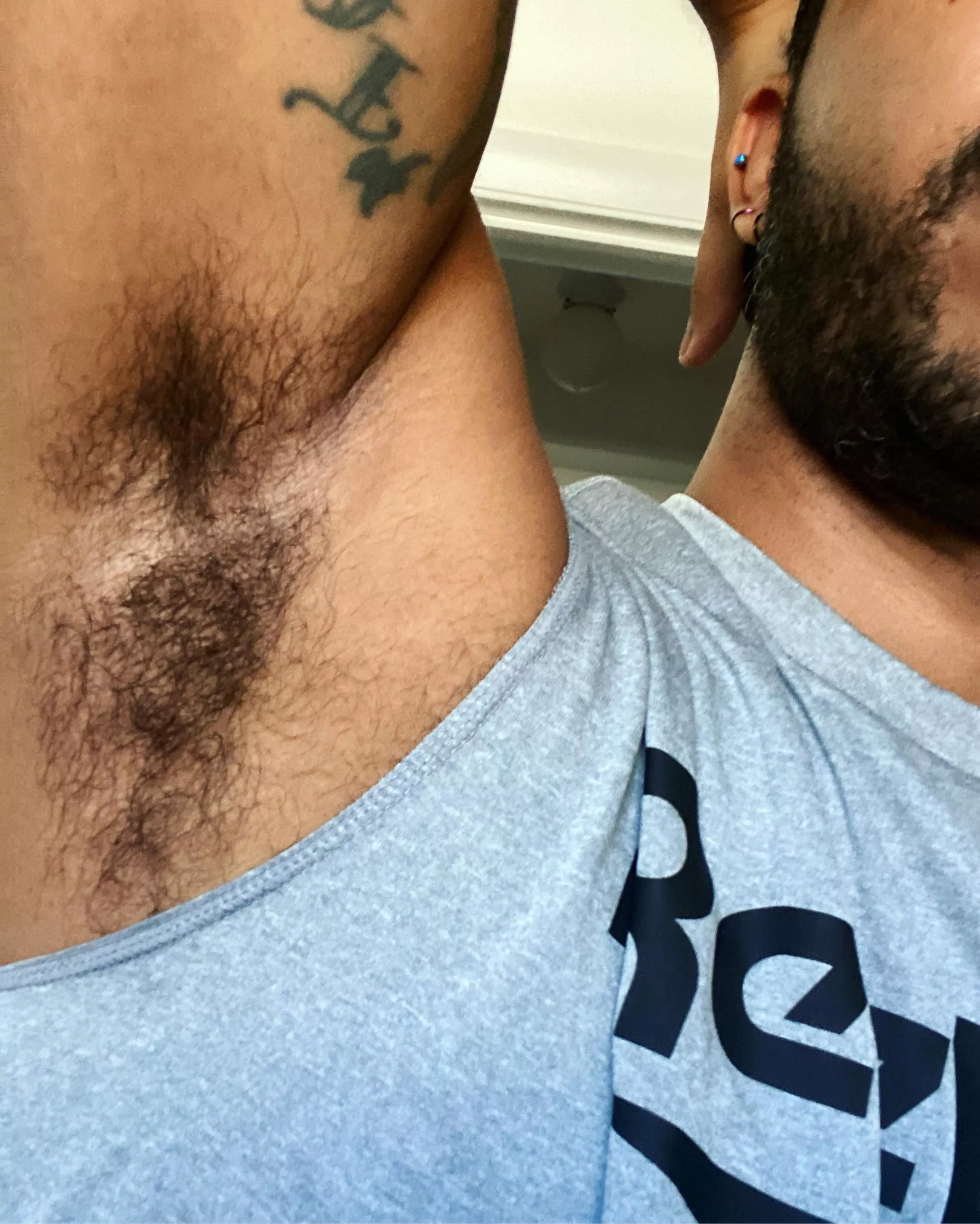 Does anyone just sext anymore is everyone trying to sell sh*t now? posted by Bromanc3